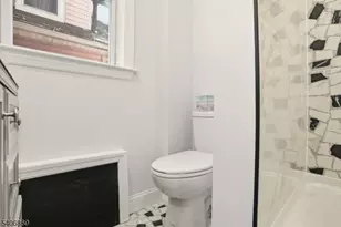 71 Oakland Terrace, Newark, NJ 07106 - Photo 21