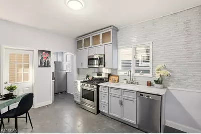 71 Oakland Ter, Newark, NJ 07106 - Photo 13