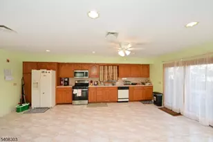 121 Frederick Ave, Hawthorne, NJ 07506 - Photo 1