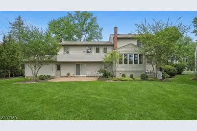 68 E Sherbrooke Pkwy, Livingston, NJ 07039 - Photo 23