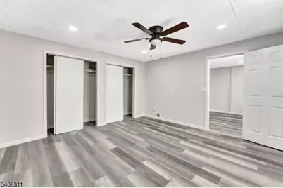 601 Ridgeway Ave, Old Bridge Township, NJ 08879 - Photo 23
