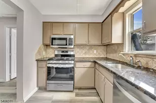 601 Ridgeway Ave, Old Bridge Township, NJ 08879 - Photo 11