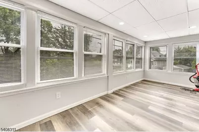 601 Ridgeway Ave, Old Bridge Township, NJ 08879 - Photo 37