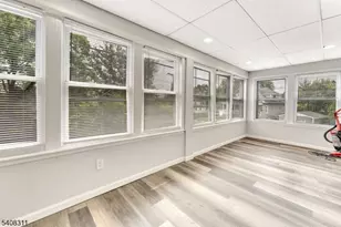 601 Ridgeway Ave, Old Bridge Township, NJ 08879 - Photo 37