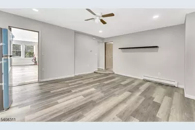 601 Ridgeway Ave, Old Bridge Township, NJ 08879 - Photo 35