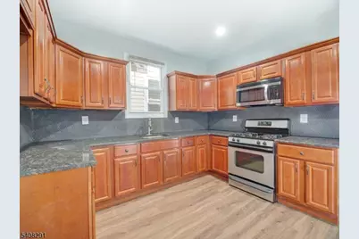 160 S 11th St, Newark, NJ 07107 - Photo 9