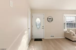 24 Frederick Ave, Woodbridge Township, NJ 07067 - Photo 5