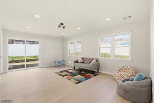 24 Frederick Ave, Woodbridge Township, NJ 07067 - Photo 11