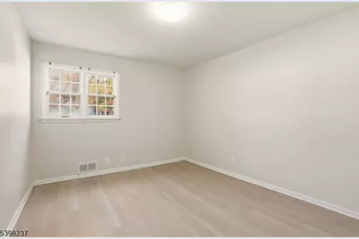 24 Frederick Ave, Woodbridge Township, NJ 07067 - Photo 15