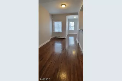 110 Peabody Pl, Newark, NJ 07104 - Photo 13