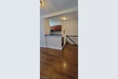 110 Peabody Pl, Newark, NJ 07104 - Photo 9