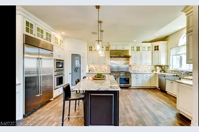 19 Donna Dr, Raritan Township, NJ 08822 - Photo 19