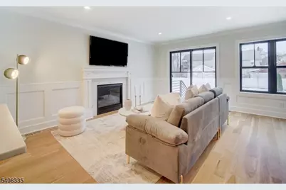 27 Willow St #A, Millburn, NJ 07041 - Photo 15