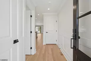 27 Willow St, Millburn, NJ 07041 - Photo 3