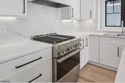 27 Willow St #A, Millburn, NJ 07041 - Photo 15