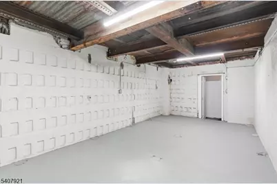 387 Broughton Ave, Bloomfield, NJ 07003 - Photo 25