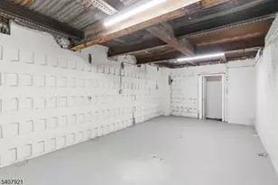 387 Broughton Ave, Bloomfield, NJ 07003 - Photo 25