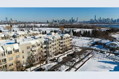 30 Freedomway #406, Jersey City, NJ 07305 - Photo 15