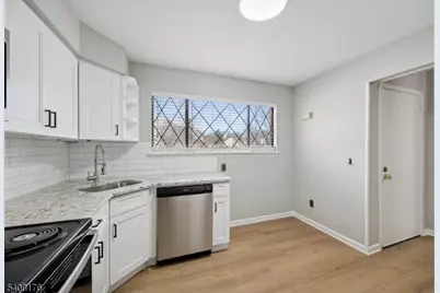 911 Merritt Dr #B-2, Hillsborough Township, NJ 08844 - Photo 9