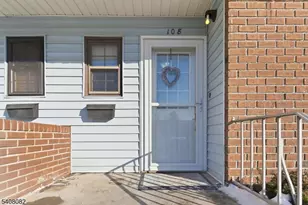 108 Windsor Ct, Hillsborough Township, NJ 08844 - Photo 3