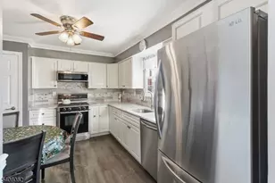 108 Windsor Ct, Hillsborough Township, NJ 08844 - Photo 5