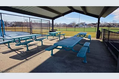 1 Veterans Pl, Elmwood Park, NJ 07407 - Photo 25