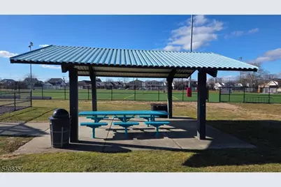 1 Veterans Pl, Elmwood Park, NJ 07407 - Photo 27