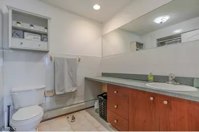 1 Veterans Pl, Elmwood Park, NJ 07407 - Photo 21