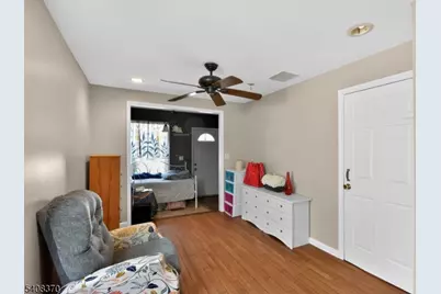 136 W Lincoln Ave, Rahway, NJ 07065 - Photo 5