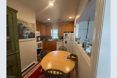 27 Broad St, Flemington, NJ 08822 - Photo 7