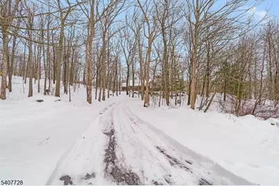 29 Dogwood Trl, Hardyston Township, NJ 07460 - Photo 3