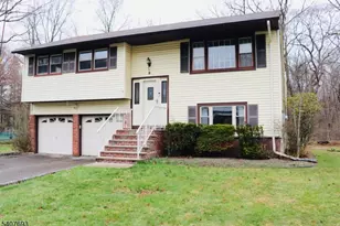 5 Downstream Dr, Mount Olive, NJ 07836 - Photo 3