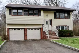 5 Downstream Dr, Mount Olive, NJ 07836 - Photo 1