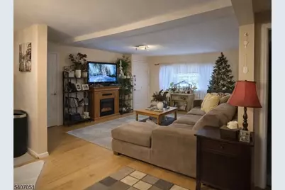 18A Garfield Park #18a, Edison Twp., NJ 08837 - Photo 3