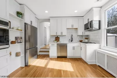 110 Livingston Ave, New Providence, NJ 07974 - Photo 9