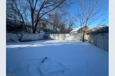 135 Jay Ave, Lyndhurst Township, NJ 07071 - Photo 11