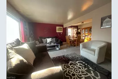 135 Jay Ave, Lyndhurst Township, NJ 07071 - Photo 3