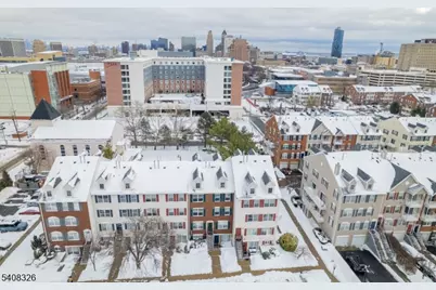 264 Matthews Dr, Newark, NJ 07103 - Photo 3