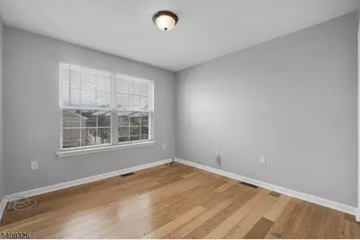 264 Matthews Dr, Newark, NJ 07103 - Photo 13