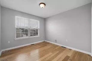 264 Matthews Drive, Newark, NJ 07103 - Photo 13