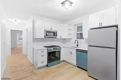 528 S 13th St Apt 1, Newark, NJ 07103 - Photo 7