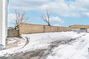 528 S 13th St, Newark, NJ 07103 - Photo 5