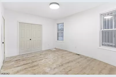 528 S 13th St Apt 1, Newark, NJ 07103 - Photo 9