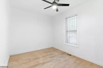 528 S 13th St Apt 1, Newark, NJ 07103 - Photo 15