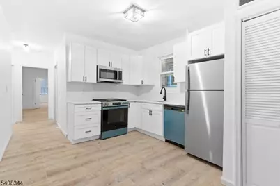 528 S 13th St Apt 2, Newark, NJ 07103 - Photo 7