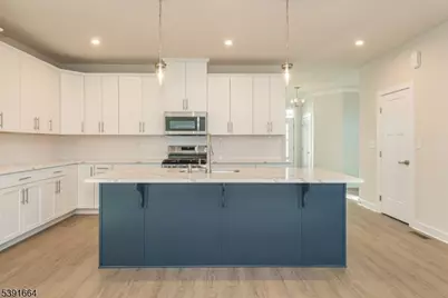 14 Willow Ln, Parsippany, NJ 07054 - Photo 3