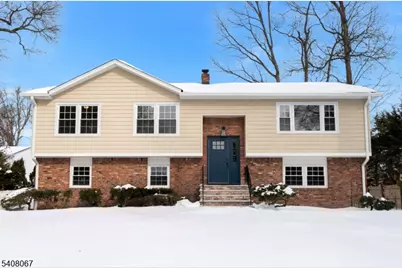 12 Roosevelt Ave, East Hanover Township, NJ 07936 - Photo 5