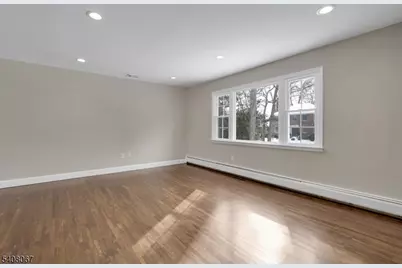 12 Roosevelt Ave, East Hanover Township, NJ 07936 - Photo 9