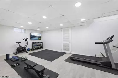 35-37 Montclair Ave, Clifton, NJ 07011 - Photo 11