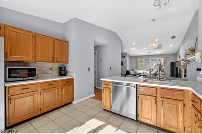 68 Westchester Ter, Clinton Township, NJ 08801 - Photo 15